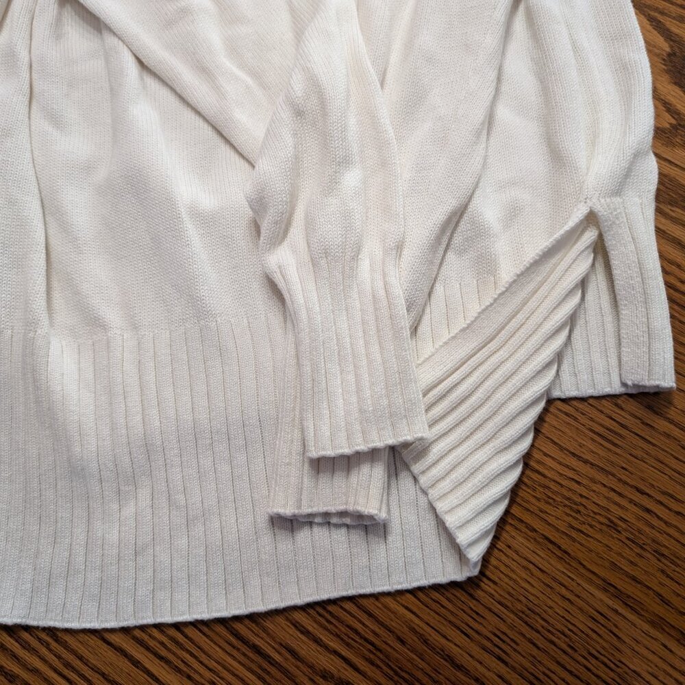 Old Navy, White Sweater, Scoop Neck, Junior Size Small - Picture 6 of 8
